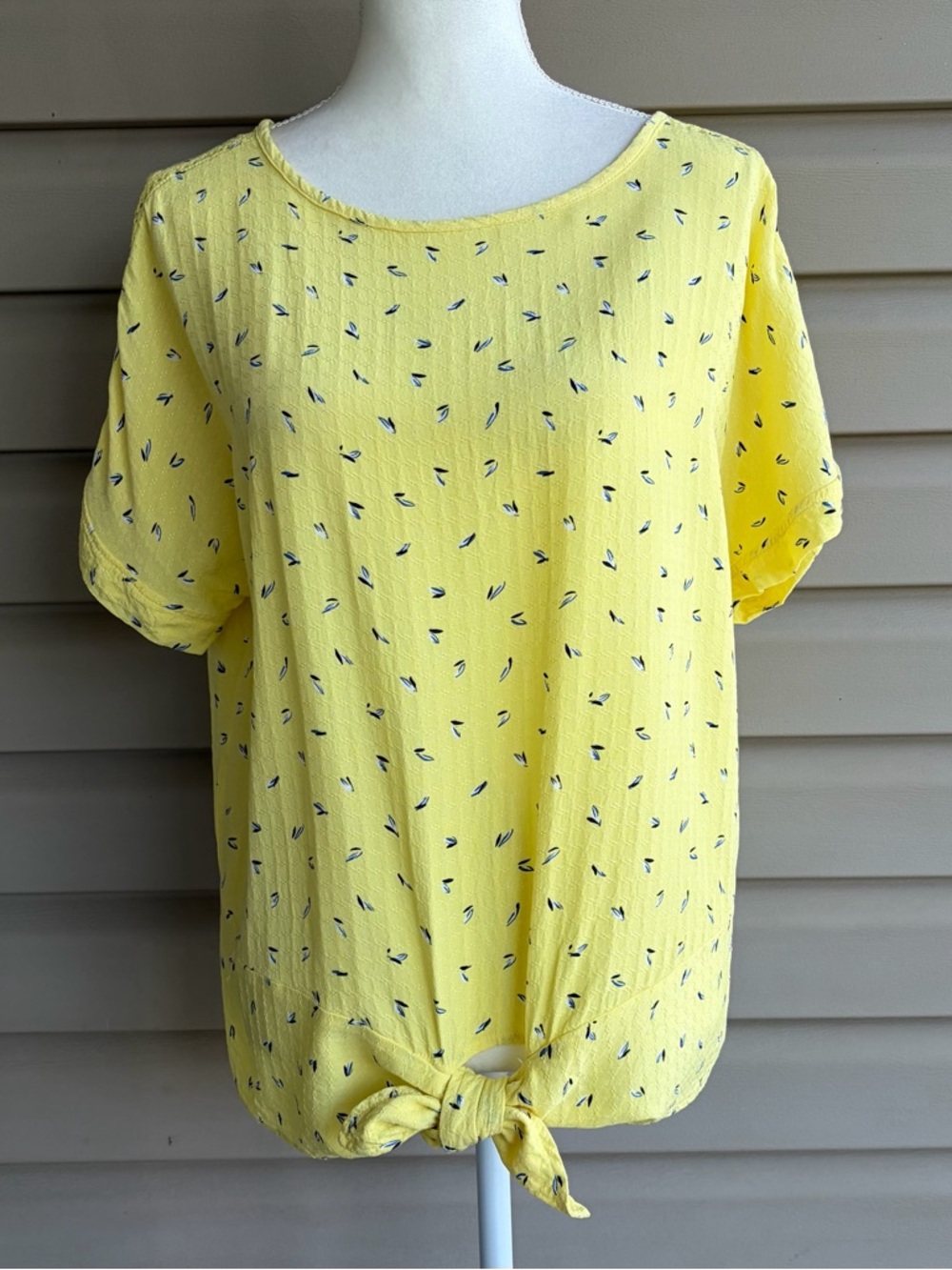•Buffalo David Bitton• Yellow Tie-Front Blouse - Size Medium
